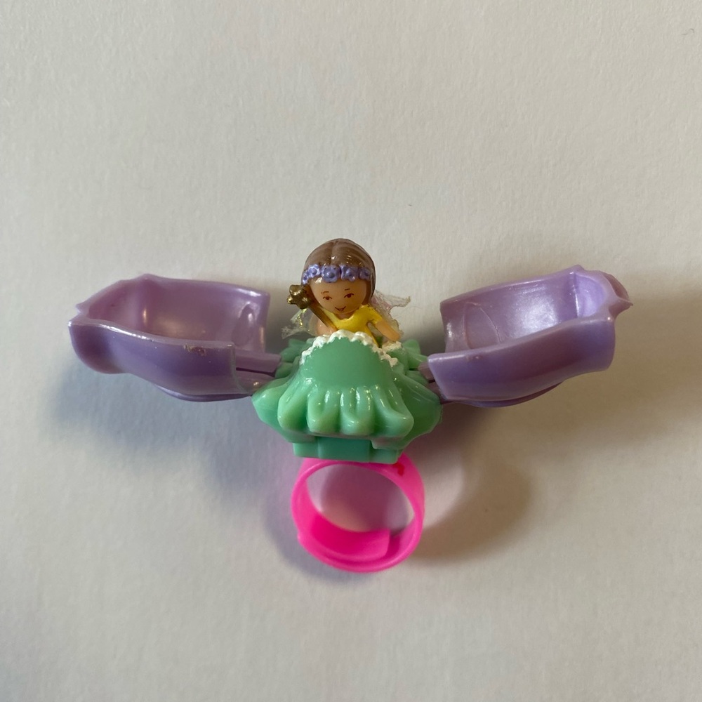 Vintage Polly Pocket Tulip Petal Fairy Ring - Picture 2 of 6